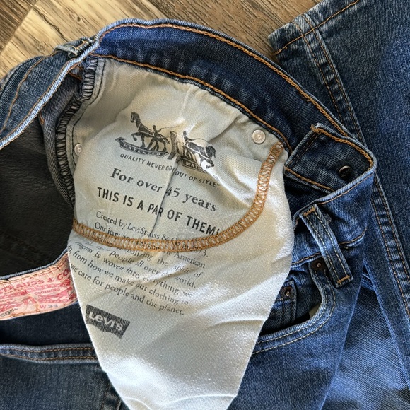 LEVI STRAUSS & CO. MEN JEAN PANTS, SIZE W33-32 L - Picture 7 of 8